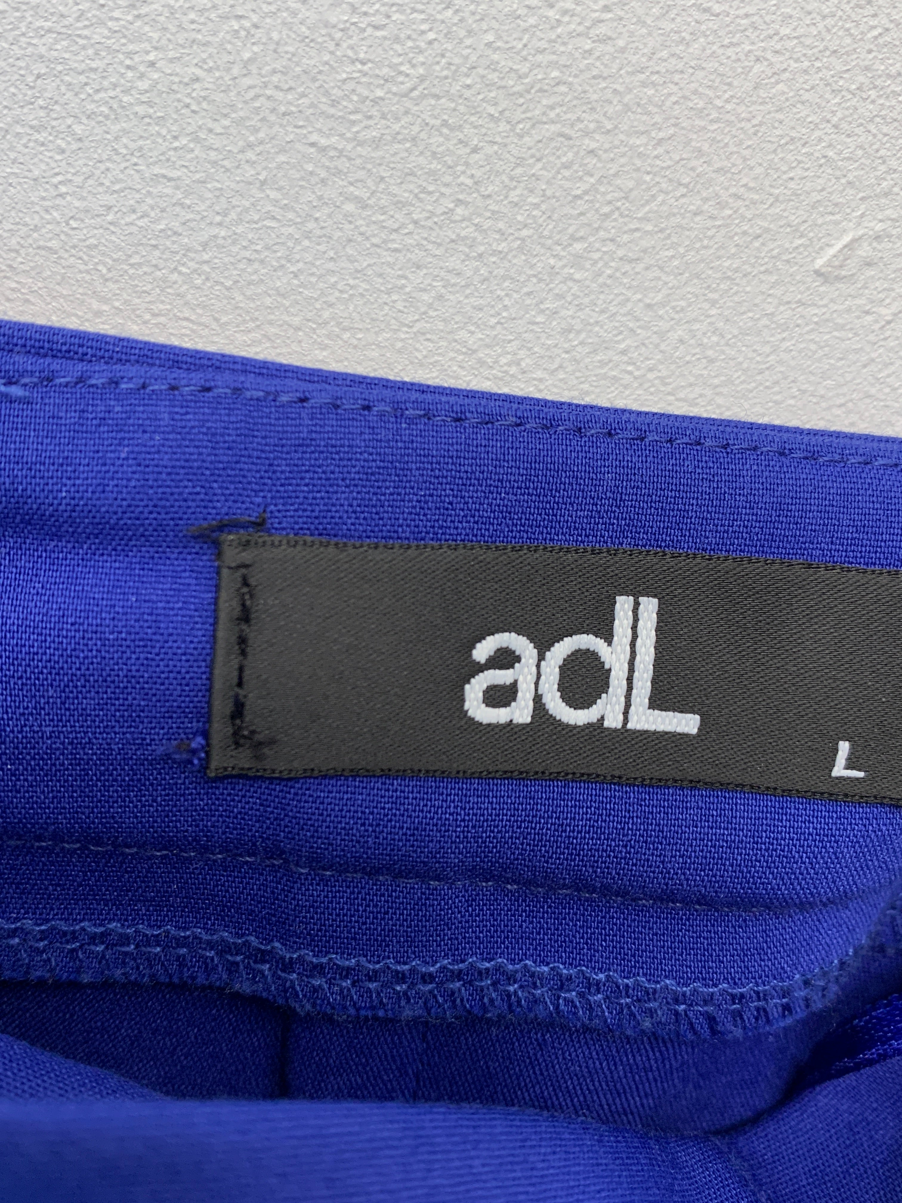 Adl Nederdel